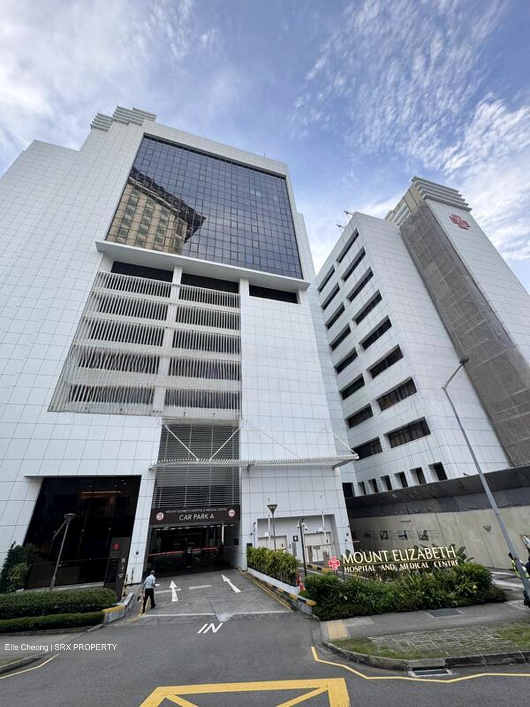 Mount Elizabeth Hospital (D9), Retail #480166471